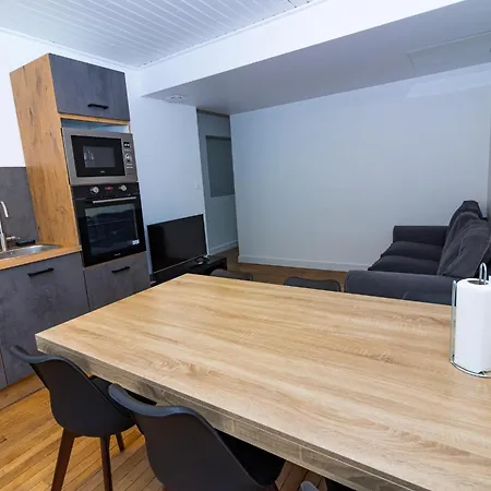 Belle Maison Avec 3 Individuelles